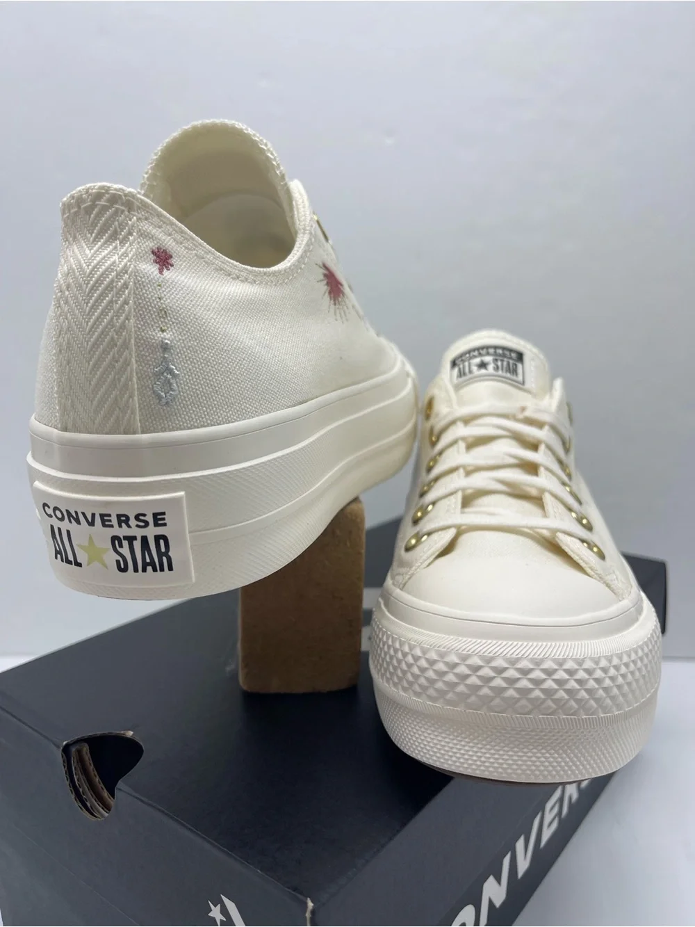 Converse A18804F CTAS LIFT OX EGRET/EGRET/EGRET Platform Sneakers